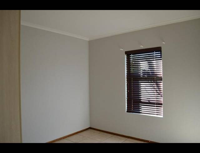 3 BEDROOM TOWNHOUSE FOR SALE IN CHANCLIFF RIDGE